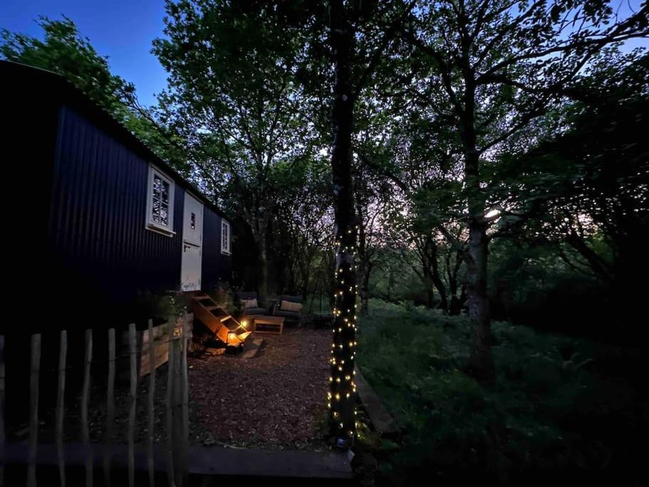 Cornwall Woodland Shepherd'S Hut - Dennis Hut Bodmin Exterior foto