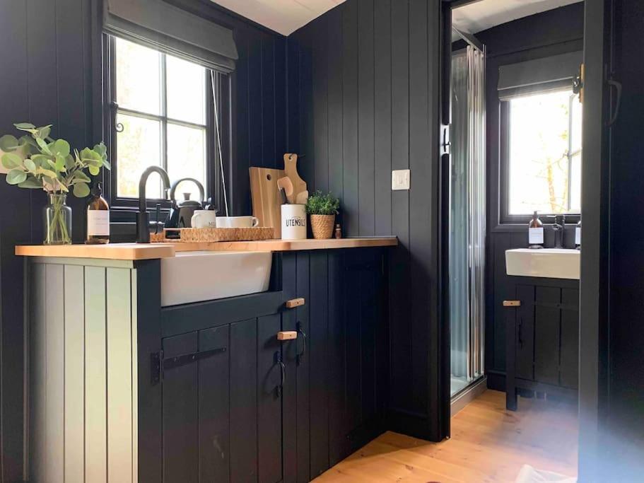 Cornwall Woodland Shepherd'S Hut - Dennis Hut Bodmin Exterior foto